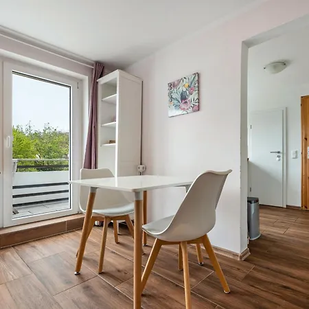 公寓 Bad Day Good Day